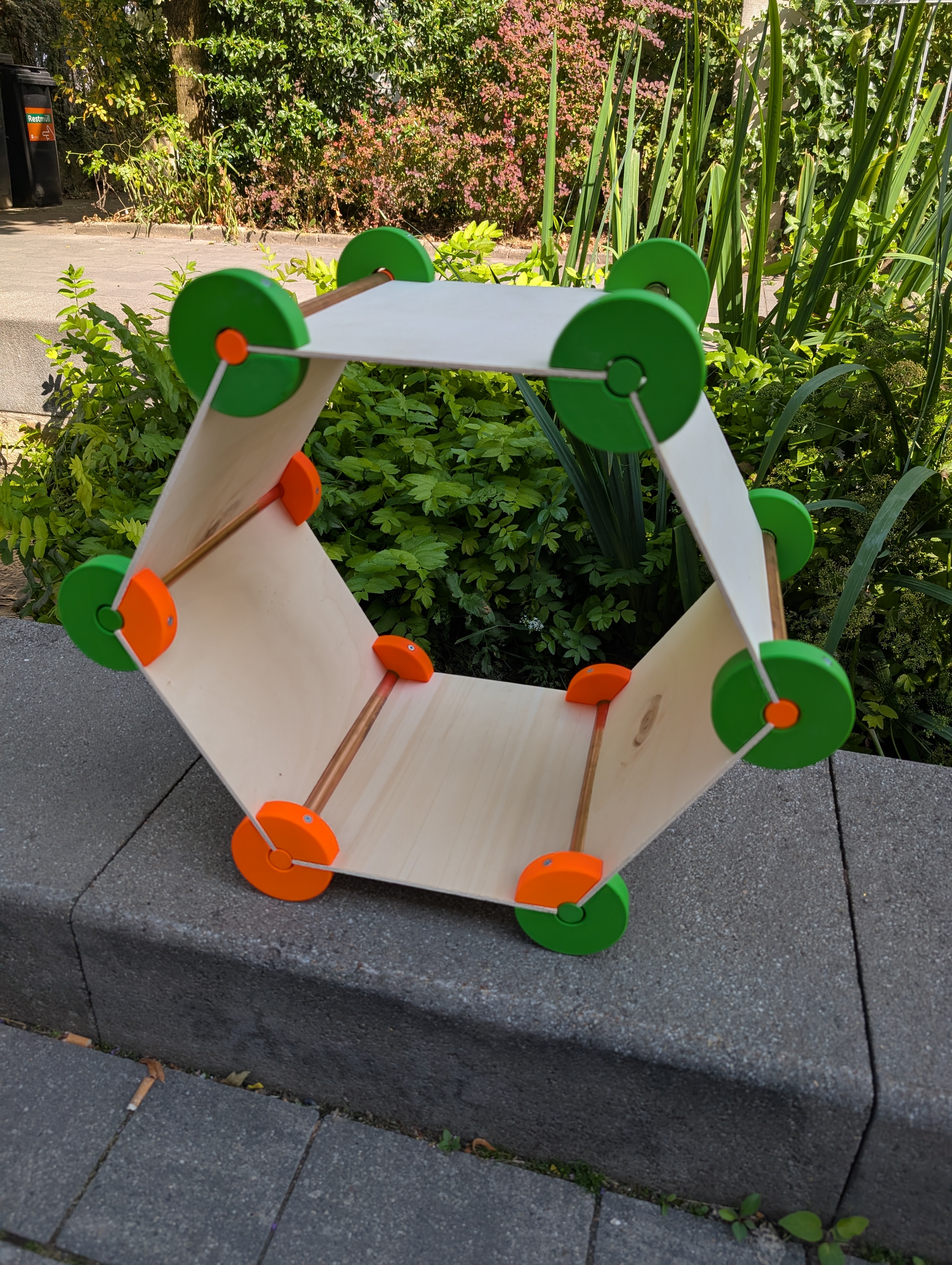 First full HexaClamp structure assembled outdoors